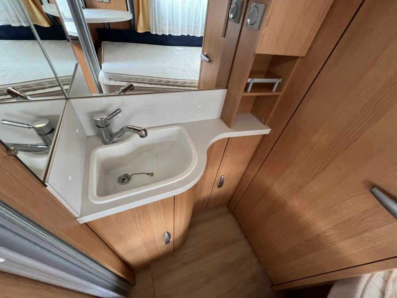 Knaus Sport Premium Line 450 FU Isabella Voortent Mover  foto: 9