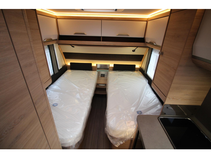 Knaus Sudwind Black Selection 460 EU AIRCO ACTIE  foto: 8