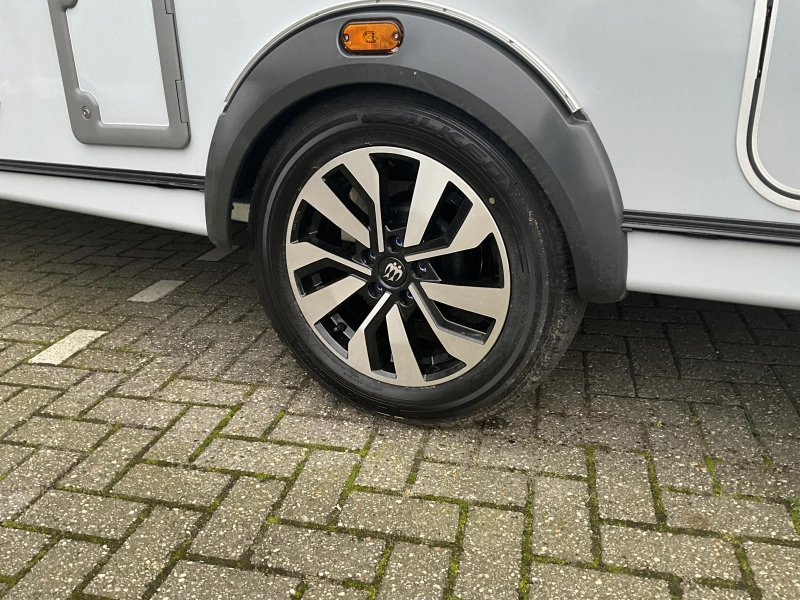 Knaus Sudwind Black Selection 540 UE ENKELE BEDDEN-XL KOELKAST  foto: 6