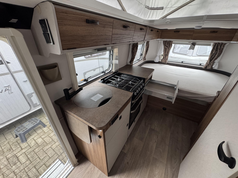 Eriba Touring 630 aanbieding  foto: 12