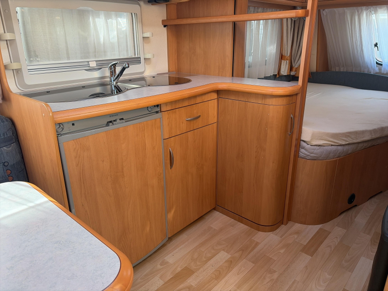 Hobby Excellent Easy 460 UFE Mover/Voortent/Fietsdr.  foto: 5