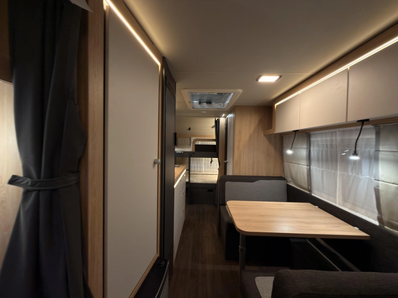 Knaus Sport Platinum 500 QDK Platinum+vloer+1800KG  foto: 14