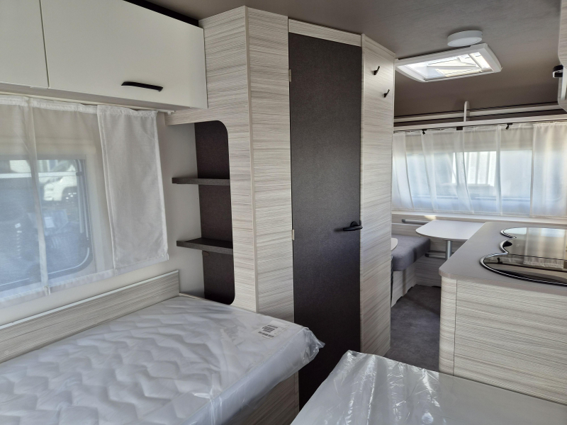 Dethleffs C'Joy 460 LE - Enkele bedden -  foto: 15