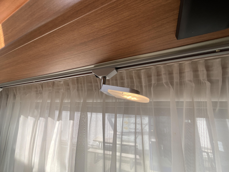 Dethleffs Nomad 470 ER ENKELE BEDDEN-NETJES  foto: 14