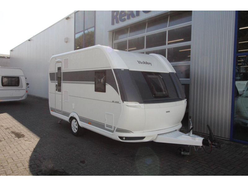 Hobby De Luxe 400 SFE Frans bed & hoge koelkast 