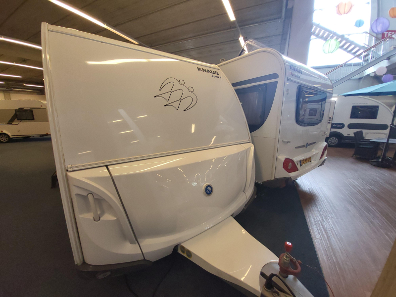 Knaus Sport 450 FU Unico Verona, mover 