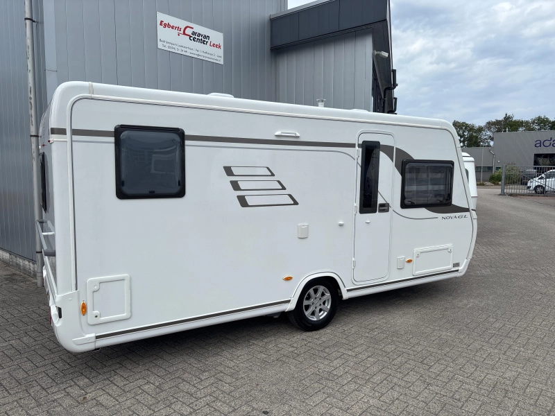 Eriba Nova GL 465 Mover/Isabella luifel 