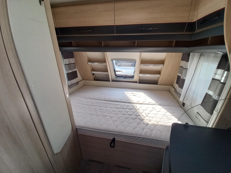 Hobby De Luxe Edition 440 SF voortent-cassette-mover  foto: 10