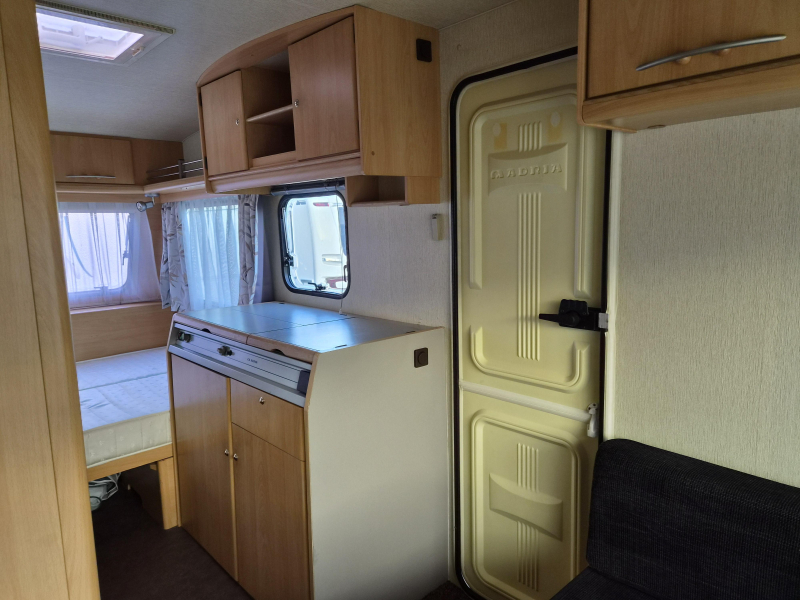Adria Unica A 430 DD - Voortent -  foto: 7