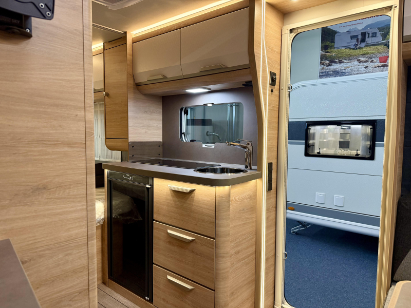 Knaus Sudwind Black Selection 460 EU Zomer Airco Actie!  foto: 17