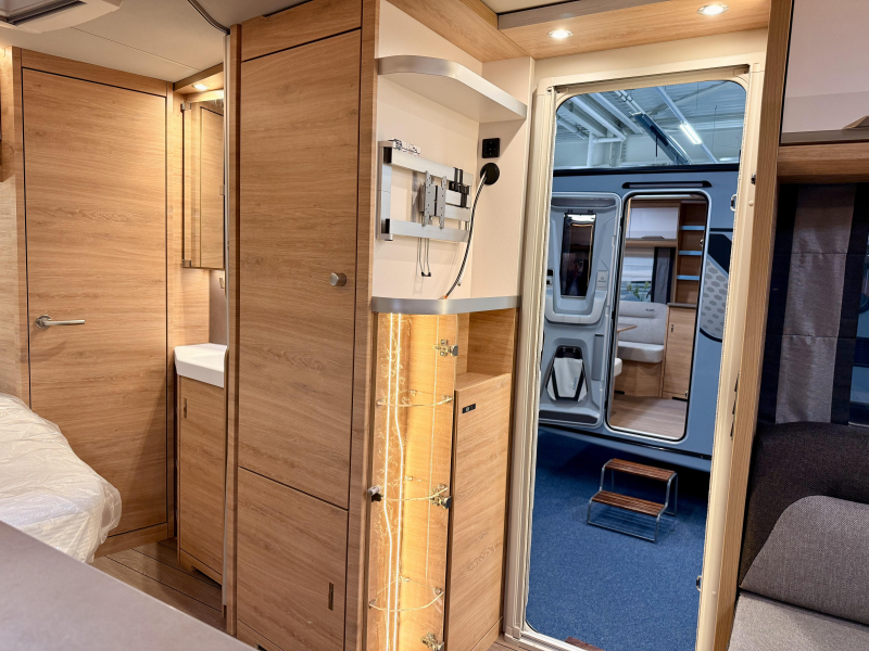 Knaus Sudwind Black Selection 450 FU model 2027  foto: 21