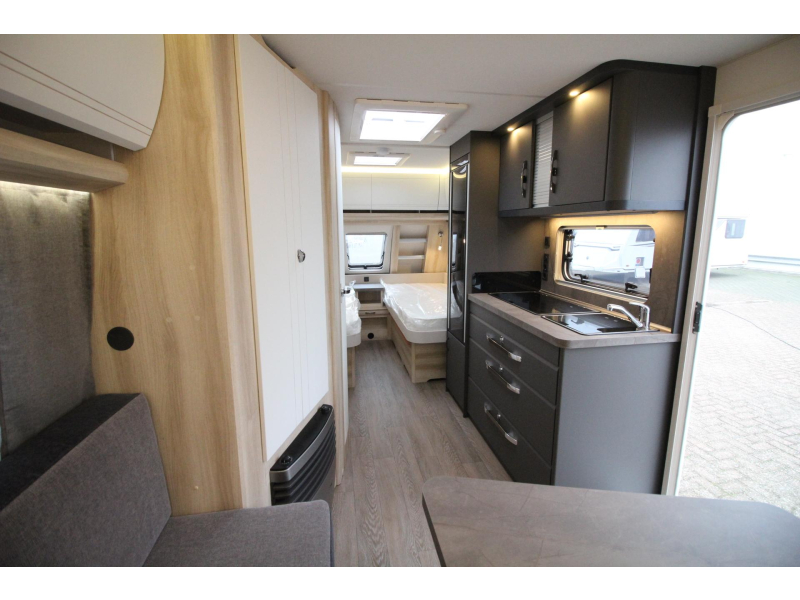 Hobby De Luxe 495 UL Enkele bedden & rondzit!  foto: 10