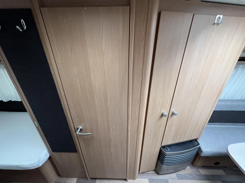 Knaus Sport 540 UE Boogluifel, Fietsendrager  foto: 9
