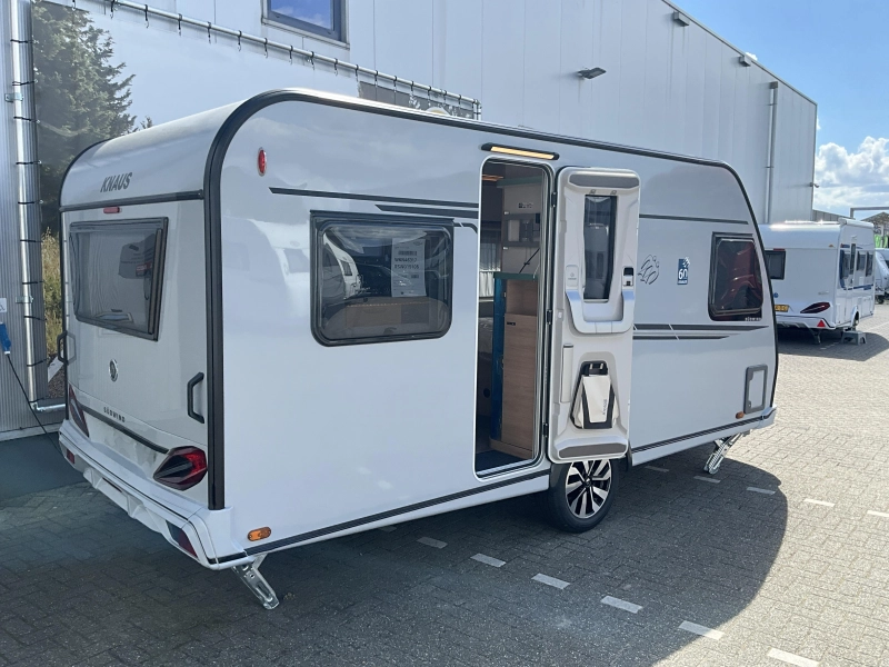 Knaus Sudwind Black Selection 450 FU VLOERVERW-MOVER  foto: 1