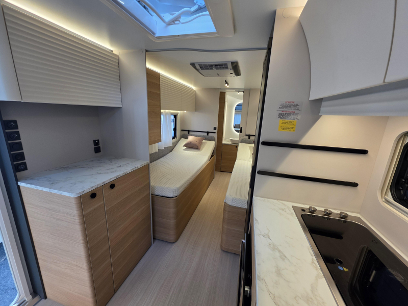 Adria Adora 572 UT Alde verwarming  foto: 10