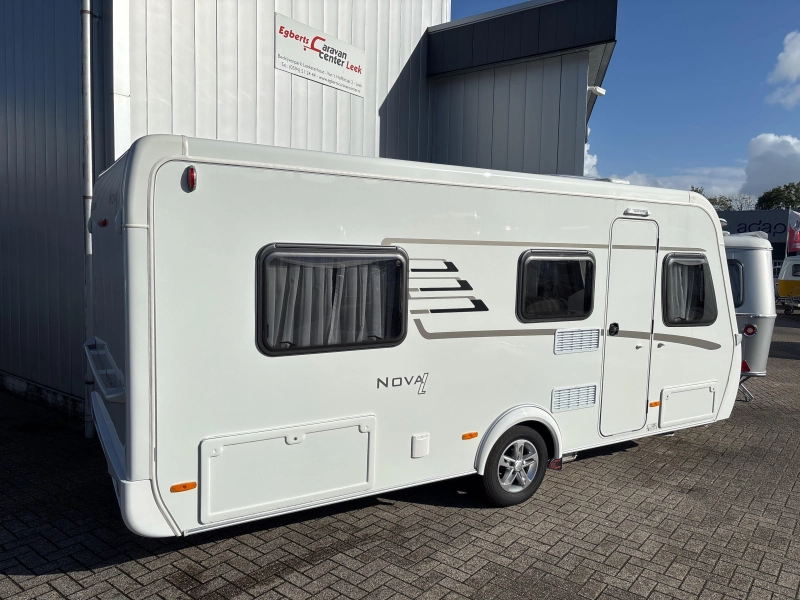 Eriba Nova Light 442 Mover/Unico luifel  foto: 3