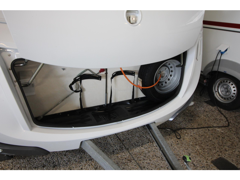Knaus Sport 450 FU Rondzit, Voortent,  foto: 20