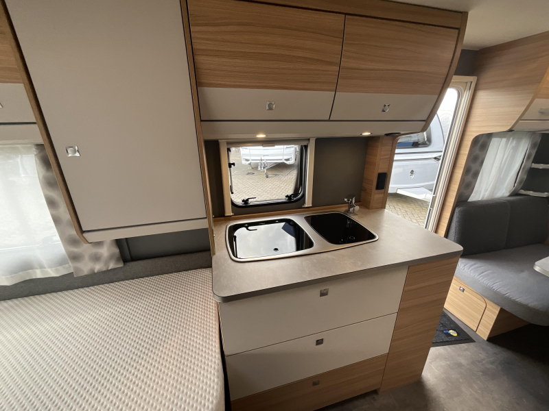 Dethleffs Camper Avantgarde 460 EL ENKELE BED.-MOVER-LUIFEL  foto: 5