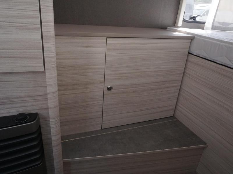 Dethleffs C'Joy 420 QSH Mover/Dakluifel/Voortent  foto: 6