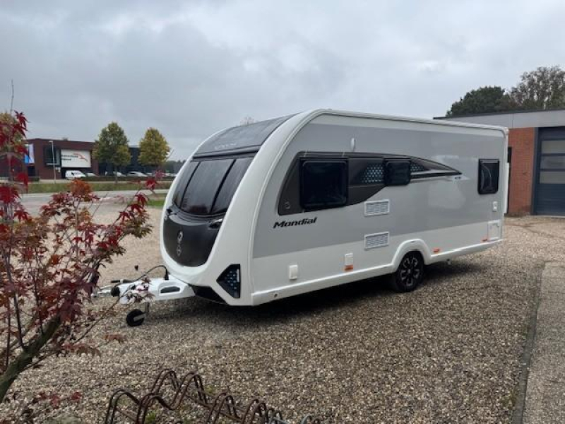 Sprite Mondial 470 SE frans bed  foto: 3