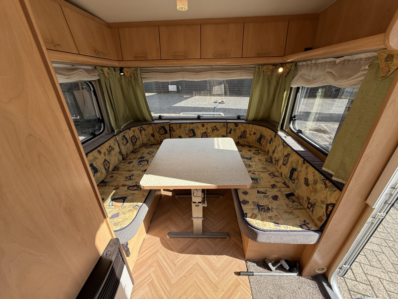 Bürstner Ventana Avantgarde 480 TK STAPELBE RONDZIT 5/6PERS  foto: 21