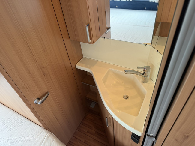 Knaus SUDWIND 550 FSK 250 foto: 16