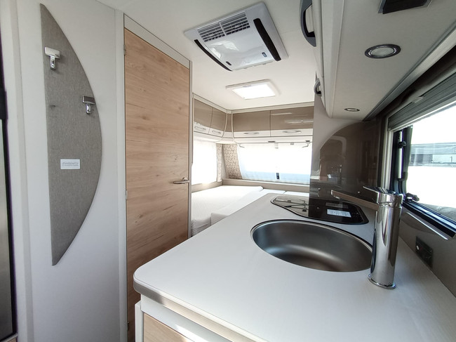 Dethleffs Nomad Avantgarde 460 EL foto: 8