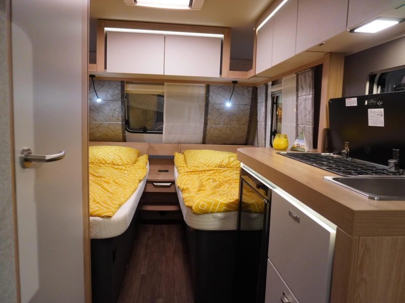 Knaus Sport 460 EU ENKELE BEDDEN / RUIME ZIT 