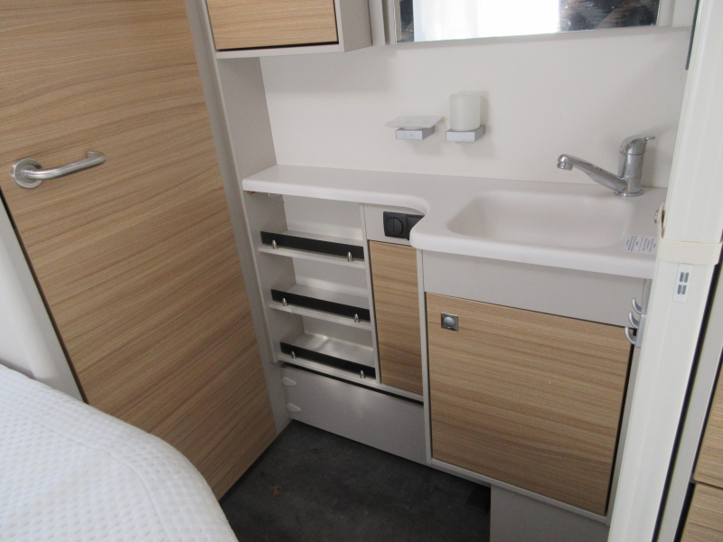 Dethleffs Generation 465 FR UNIEK MODEL, VASTE LUIFEL  foto: 15