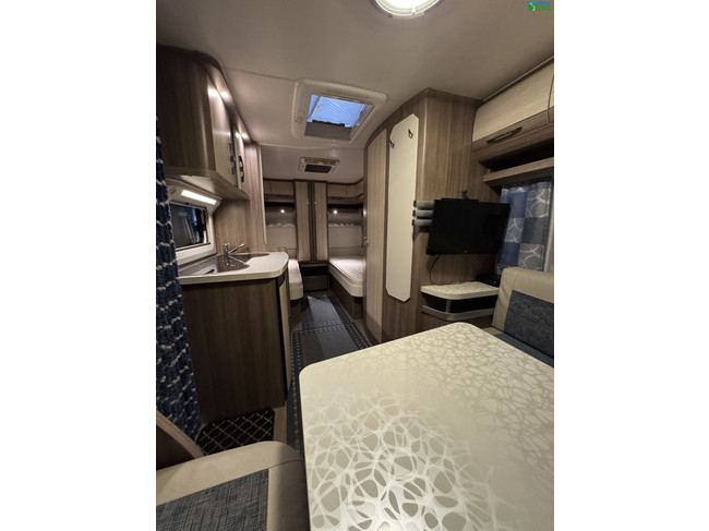 Hobby De Luxe Easy 460LU foto: 12