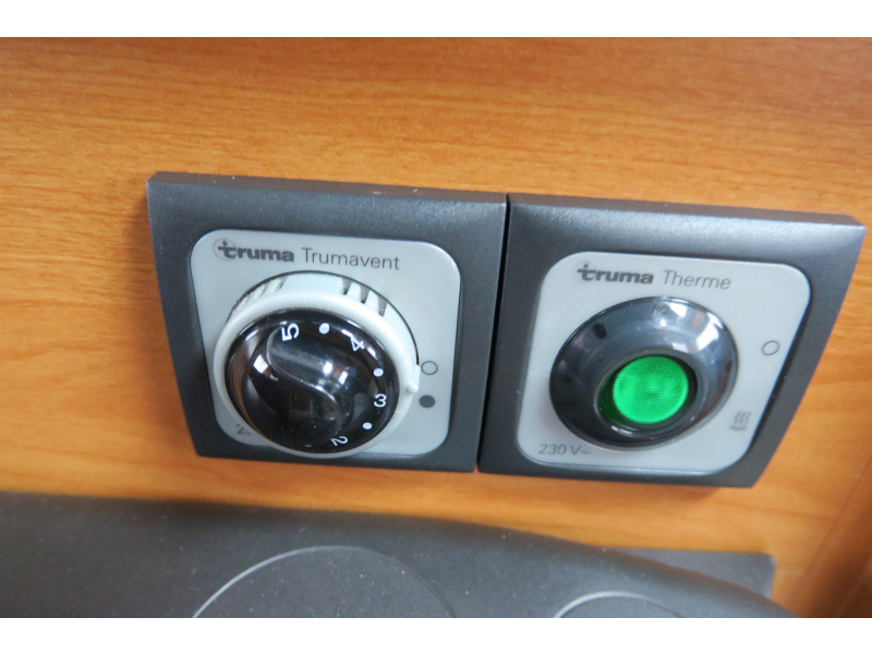 Dethleffs Tourist Light 450 DB VOORTENT+FIETSENDRAGER  foto: 12