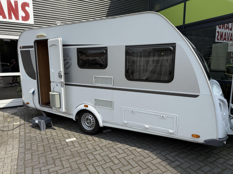 Knaus Sport 420 QD VASTBED TREINZIT VOORTENT  foto: 0
