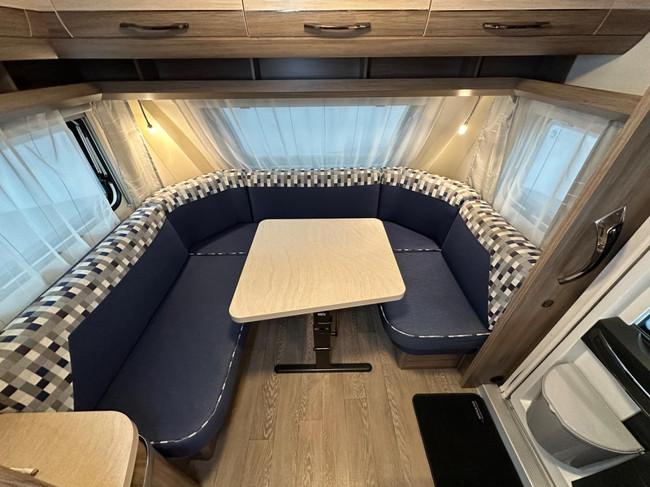 Hobby De Luxe 460 LU foto: 5