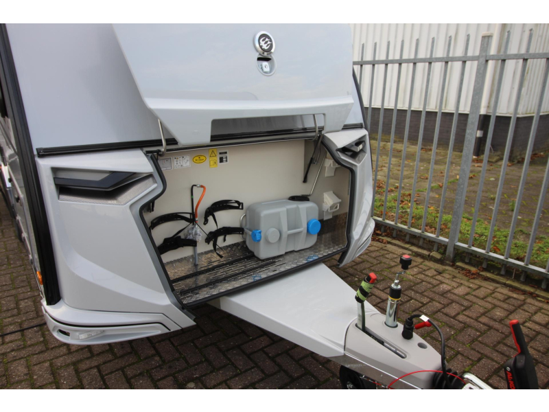 Knaus Sudwind Black Selection 460 EU AIRCO ACTIE  foto: 23