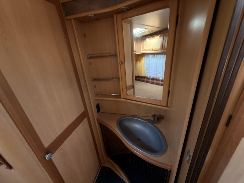 TEC Travel King 490 K Voortent+reservewiel  foto: 11