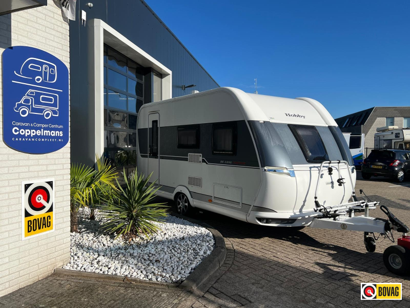 Hobby De Luxe Edition Silver 440 SF Mover, Fietsenrek, Luifel  hoofdfoto: 1