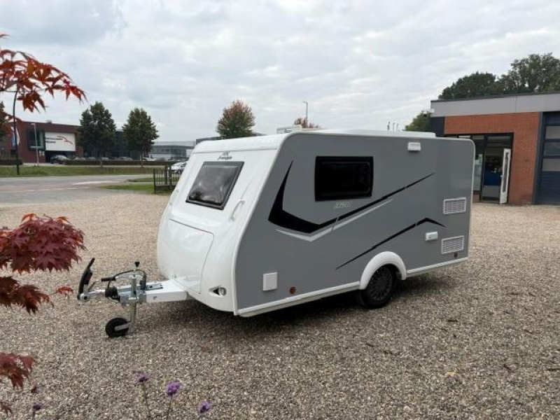 Caravelair Pop Top Mini Freestyle 320 licht compact elektrisch  foto: 3