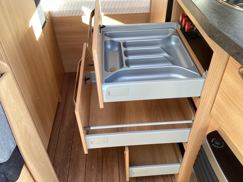Knaus Sudwind Silver Selection 420 QD Mover/voortent  foto: 19