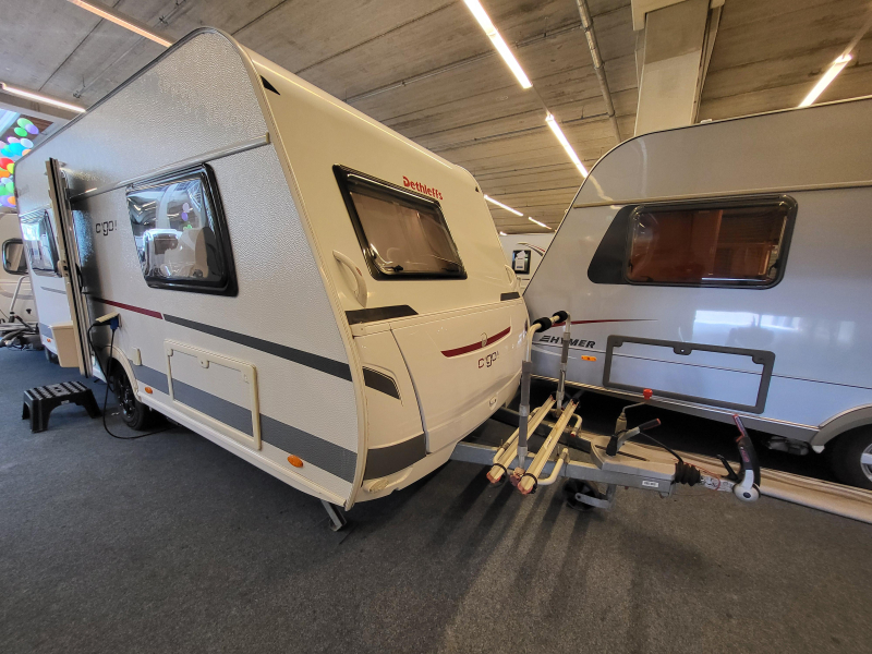 Dethleffs C'Go 475 FR mover, fietsenrek, voort.  foto: 2