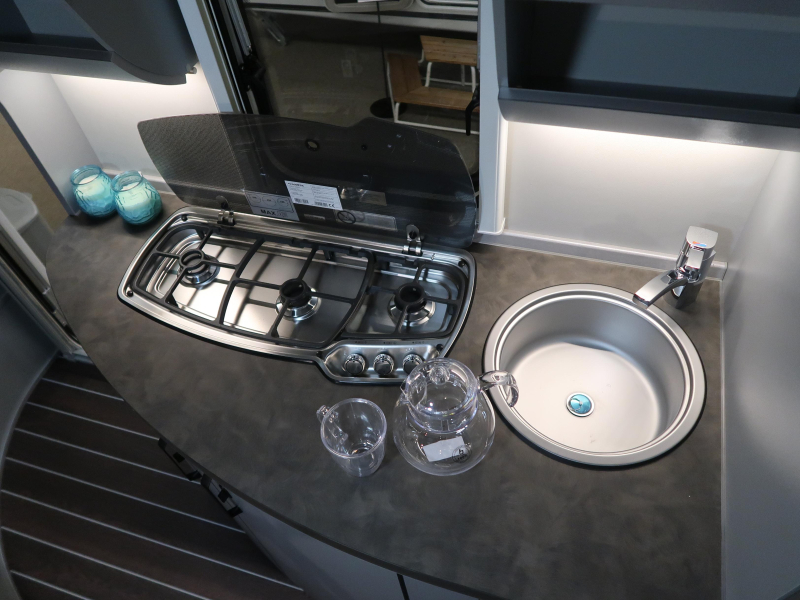 Knaus Sport & Fun Black Edition 480 QL PRIJSVOORDEEL 