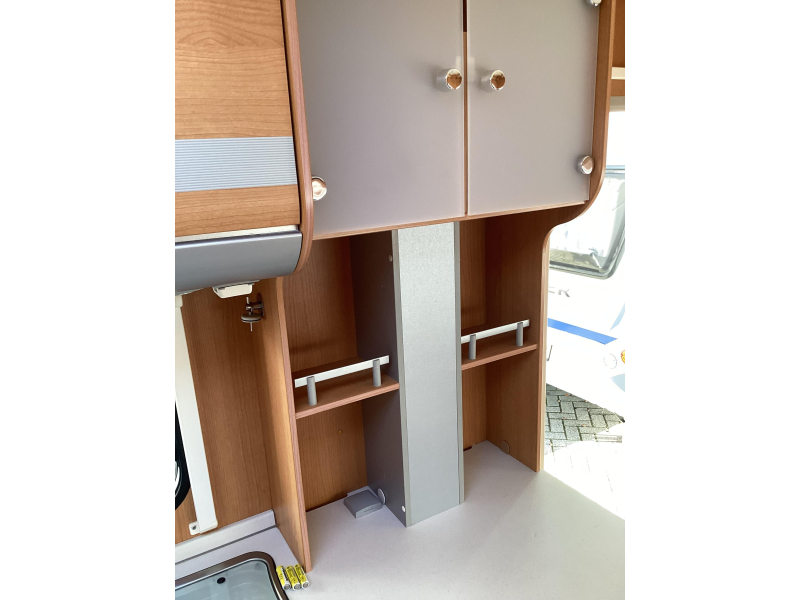 Knaus Sport 420 QD mover/ voortent  foto: 15