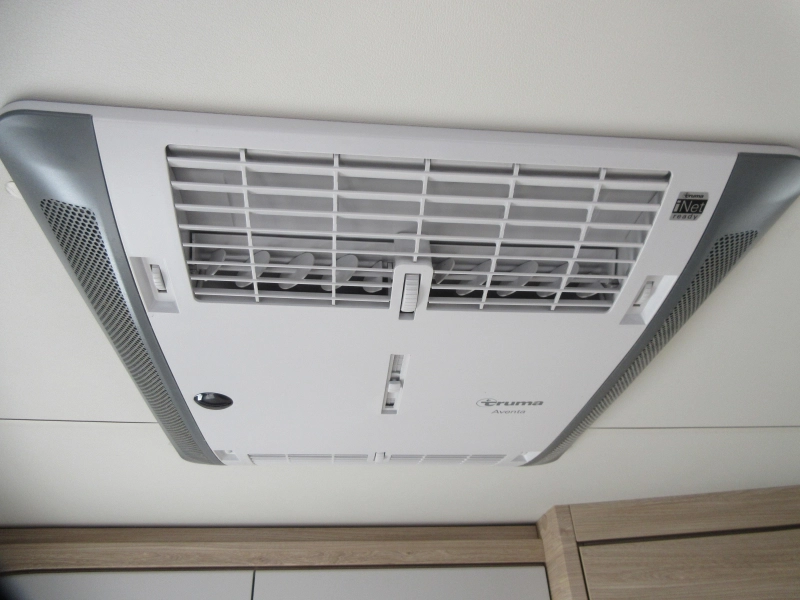 Knaus Sudwind 60 Years 450 FU ZEER NETJES, VASTE LUIFEL  foto: 11