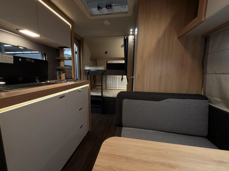 Knaus Sport Platinum 500 QDK Platinum+vloer+1800KG  foto: 11