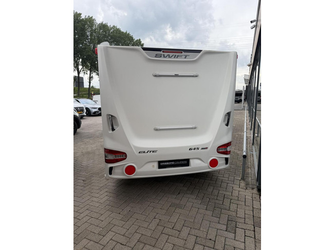 Swift Elite 645 Levelsysteem Mover Luifel Zonnepaneel Oven foto: 4