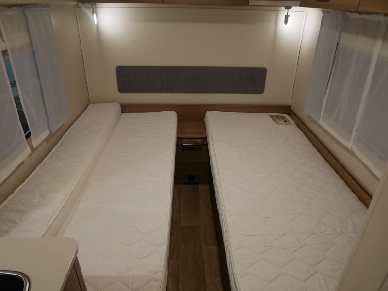Dethleffs C'Joy 460 LE Dorema voortent  foto: 8