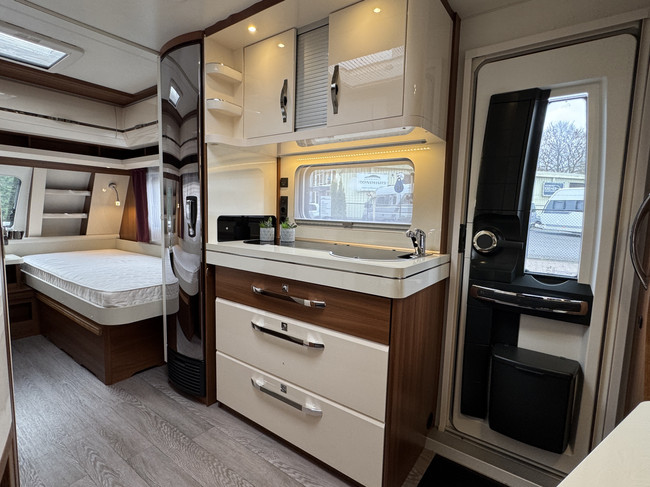 Hobby Excellent 495 UL met enkele bedden **Mover/Fietsendrager/Luifeltent/1e eigenaar/Zeer nette caravan** foto: 23