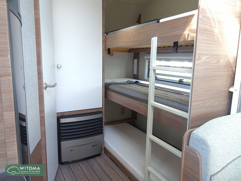 Knaus Sport 580 QS 3 stapelbed  foto: 9