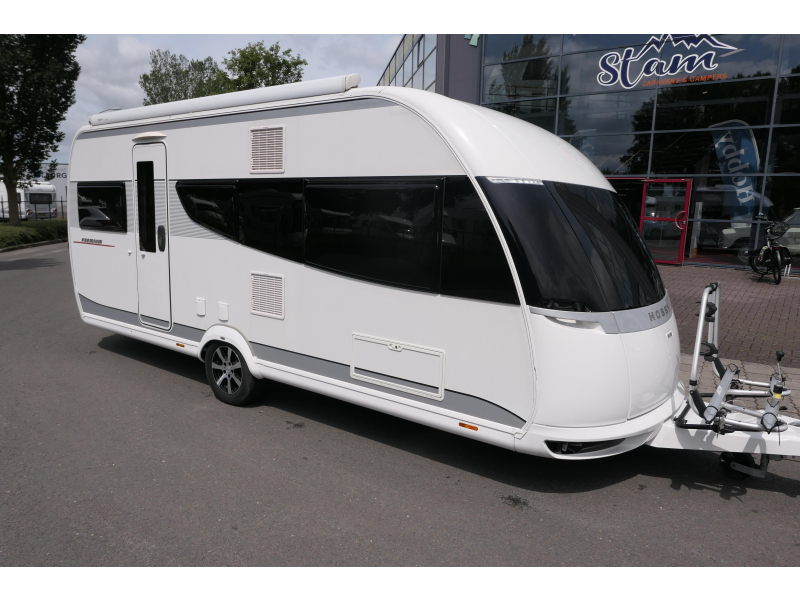 Hobby Premium 495 UL enk. bed, luifel en airco 