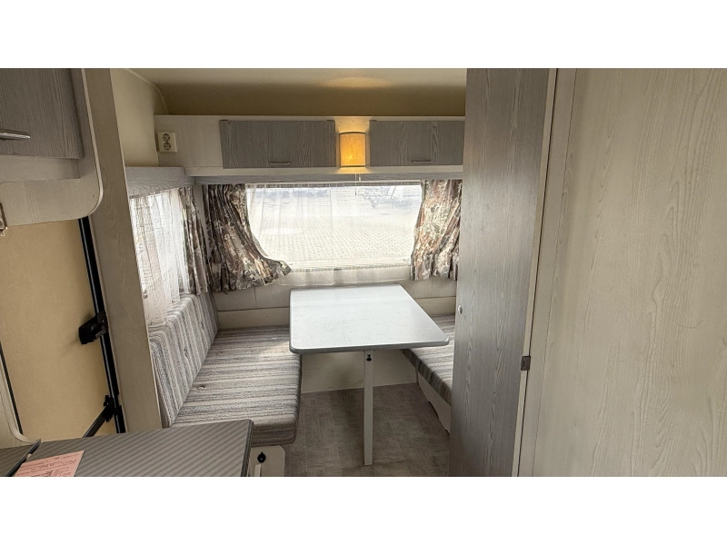 Home-Car Confort 42 2x zitgroep toiletruimte 