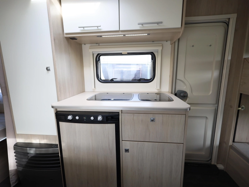 Caravelair Alba Family 466 Stapelbed én vast bed  foto: 7
